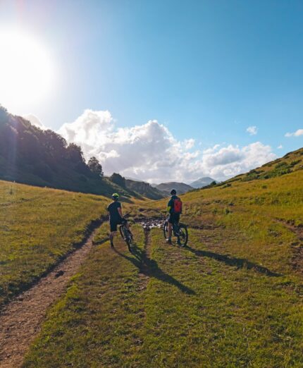Sirente Velino Bike, paesaggio con bikers