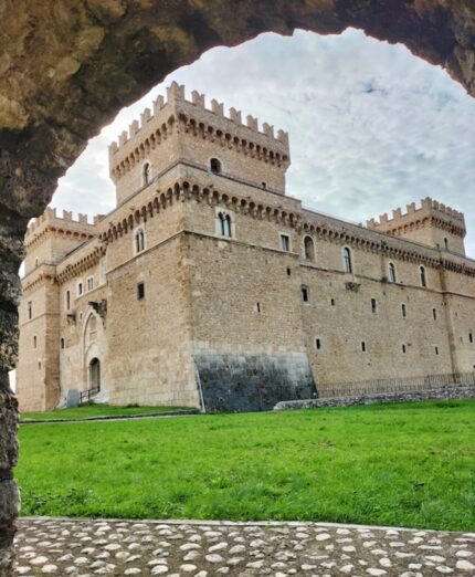 Sirente Velino Bike, Castello di Celano