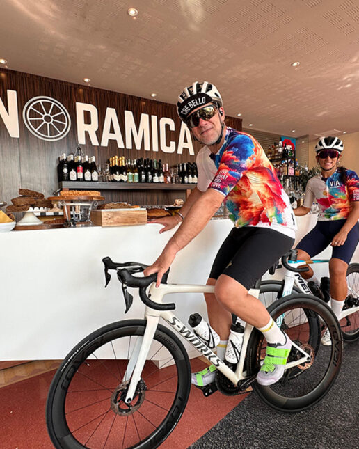 Via Panoramica, ciclisti al bar