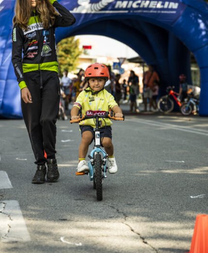 GF Alpi del Mare 2025, bambini, percorso, bici (foto Lume Studios)