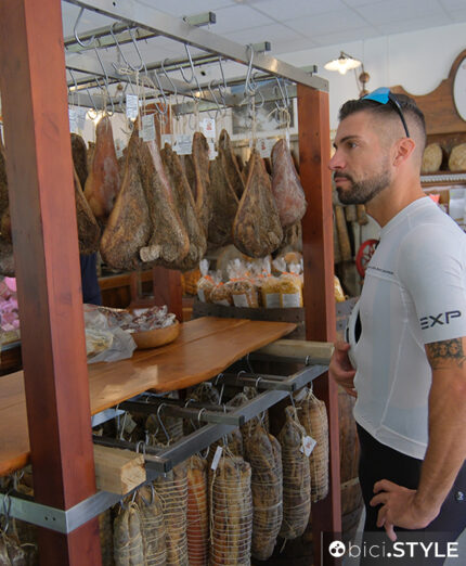 I salumi delle Marche sono un richiamo fortissimo per i ciclisti, basta non esagerare