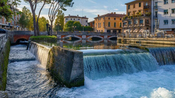 Treviso, centro, canali, acqua, cascata