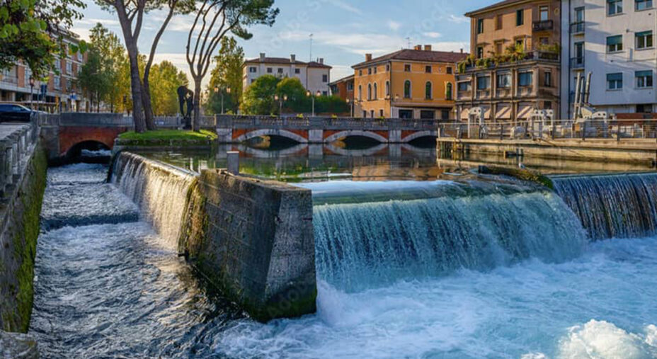 Treviso, centro, canali, acqua, cascata