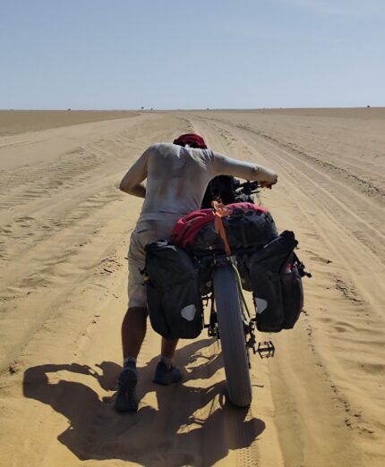 Lorenzo Barone nel deserto del Ciad