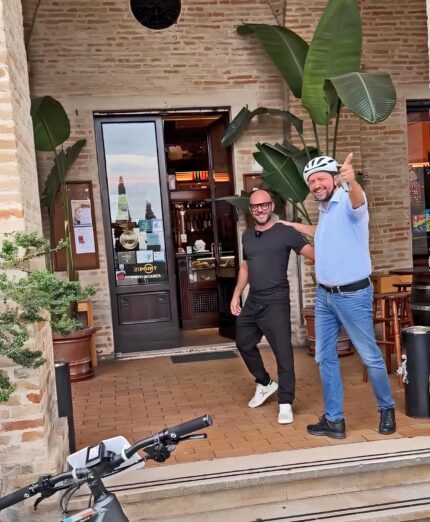 Caffe Sospeso, Carlo Morichetta e il sindaco di Petriolo, Matteo Santinelli