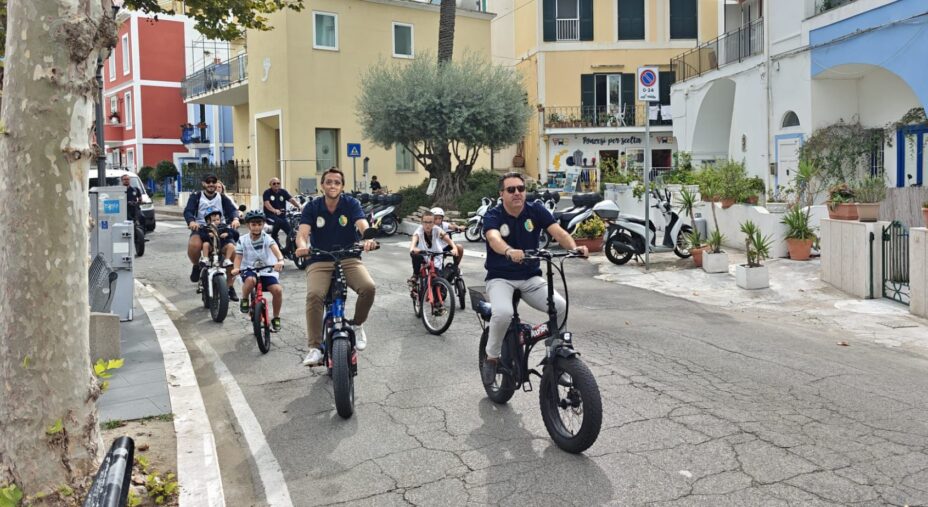 Ponza in bicicletta, pedalata urbana
