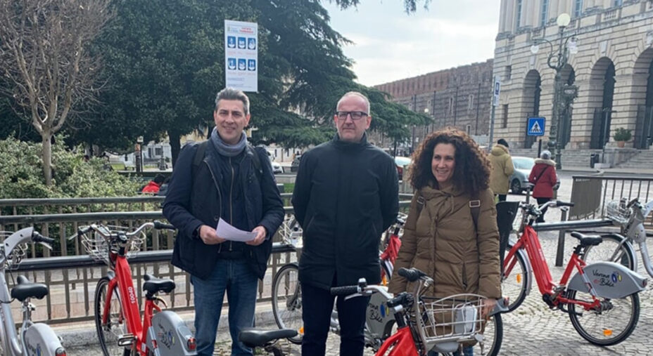 A destra Nicoletta Morrone, bike sharing manager IGPDecaux