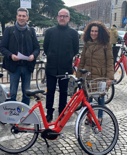 A destra Nicoletta Morrone, bike sharing manager IGPDecaux