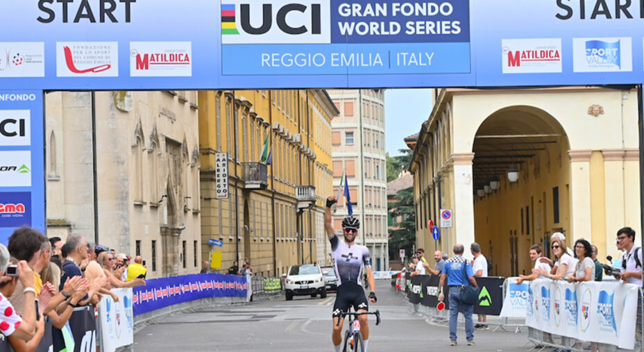 La regola alla base del contendere è che tutte le Granfondo superiori a 120 chilometri sono di sola pertinenza FCI