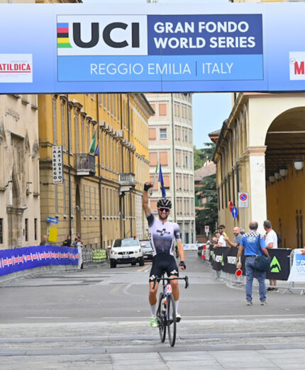 La regola alla base del contendere è che tutte le Granfondo superiori a 120 chilometri sono di sola pertinenza FCI