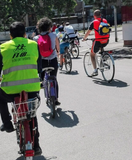 Foggia presenta una moltitudine di associazioni ciclistiche tese a far conoscere la città su due ruote con molti eventi