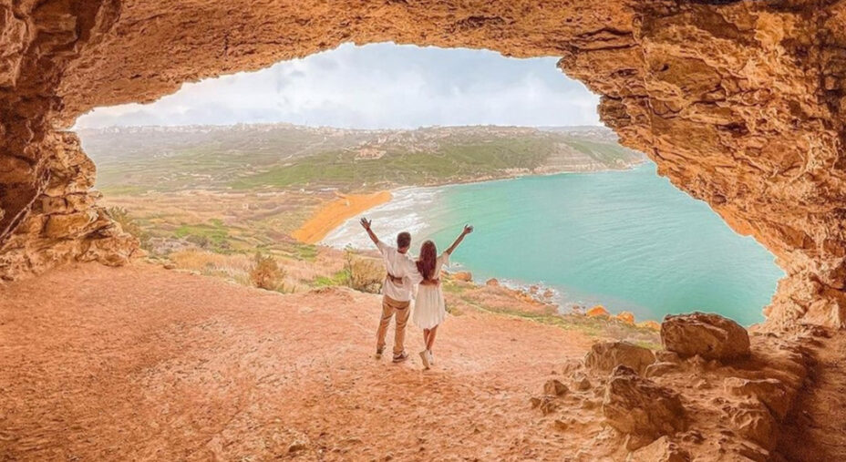 Malta è un paradiso da esplorare, tra spiagge, città ricche di storia e bellezze naturali come le grotte