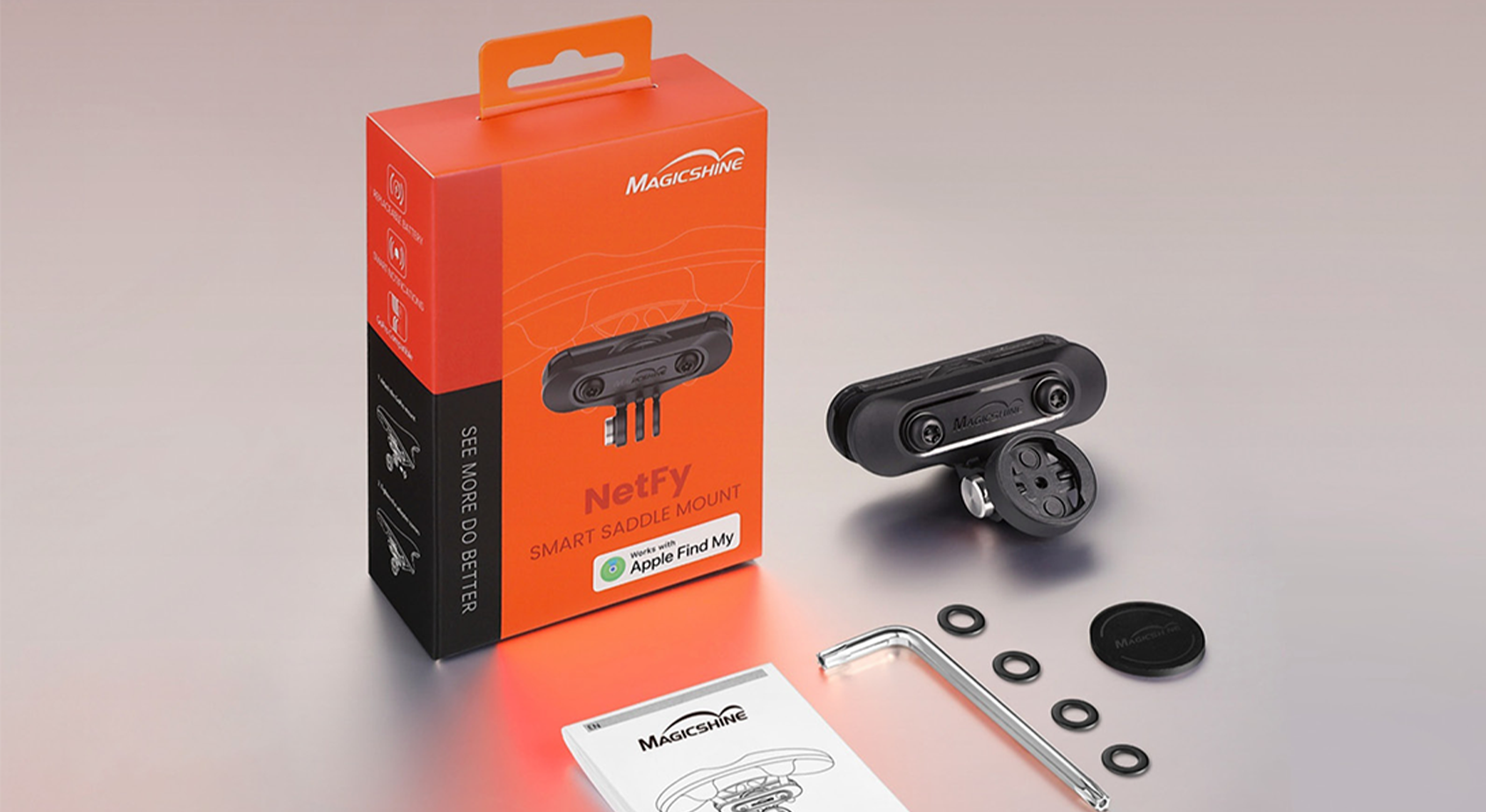 Supporto Luce Posteriore Per Bici Brompton - Design Laterale, Nero, Prodotto UK, Peso 6g