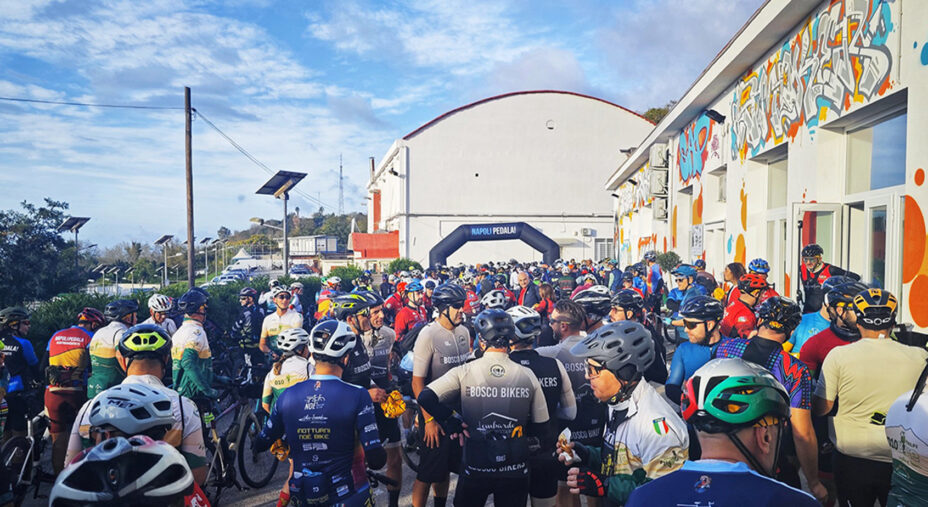 Napoli Obliqua, pedalando alla scoperta di una città diversa