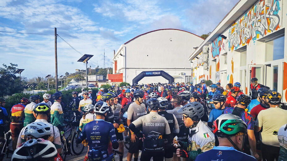 Napoli Obliqua, pedalando alla scoperta di una città diversa