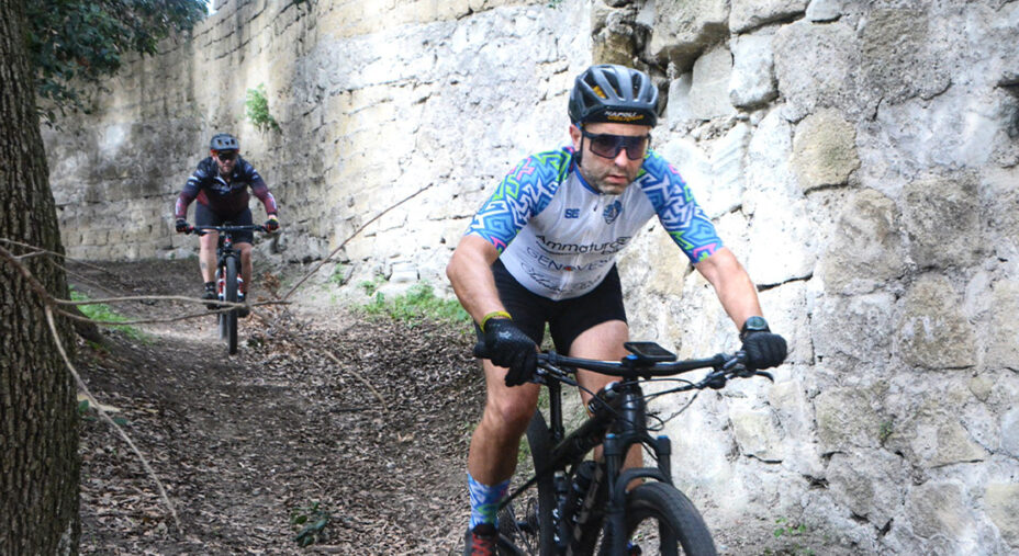 Il tracciato si distingue anche per la sua parte nel verde, dando un'immagine diversa della città