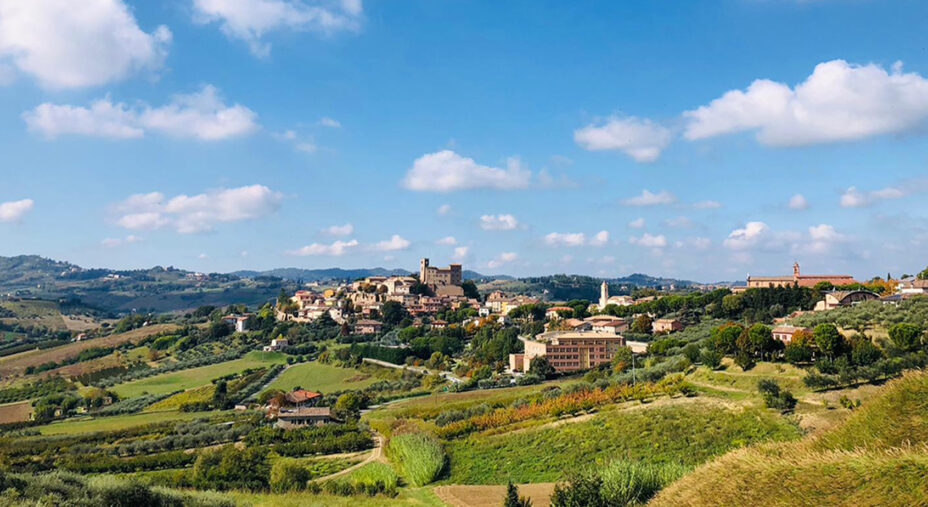 I borghi delle colline romagnole sono stati una scoperta. Rotte meno battute dal traffico cicloturistico