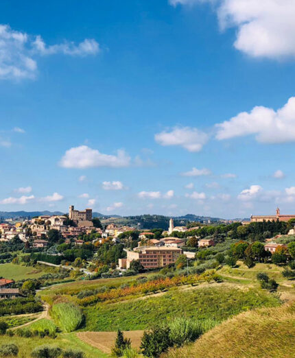 I borghi delle colline romagnole sono stati una scoperta. Rotte meno battute dal traffico cicloturistico
