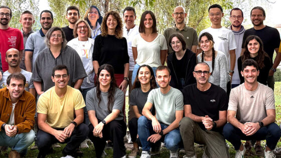 Parte dello staff che gestisce la grande piattaforma internazionale