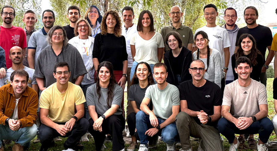 Parte dello staff che gestisce la grande piattaforma internazionale