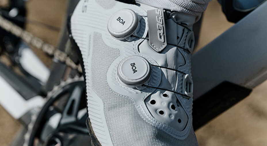 Gregarius Adventure, le nuove calzature off-road di Q36.5. Senza estremizzazioni, tanto comfort, senza perdere di vista la termoregolazione