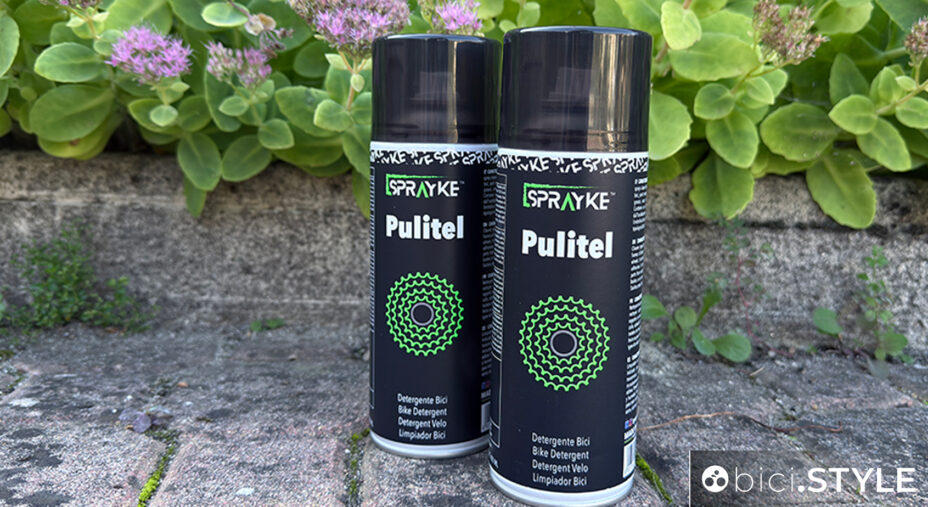 Il detergente spray pratico e funzionale è Pulitel di Spryke