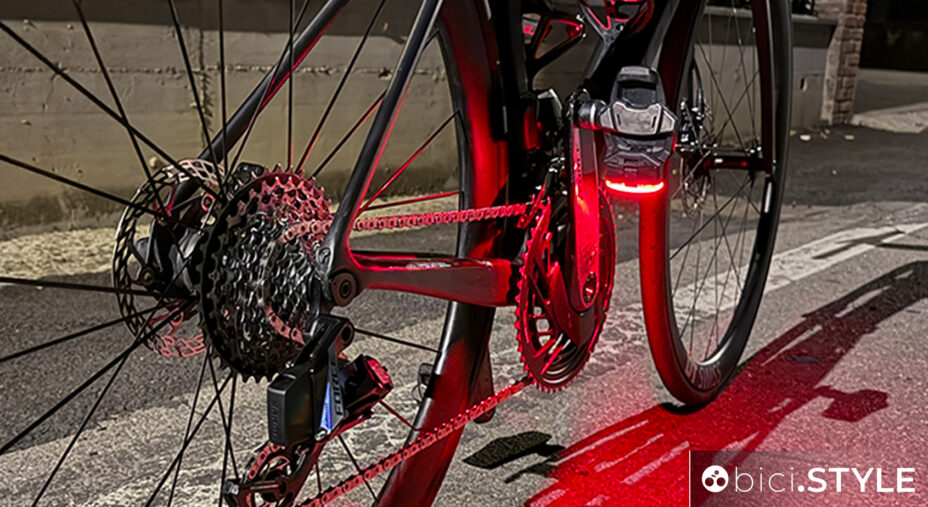 La sicurezza e la visibilità del ciclista passano anche dai pedali