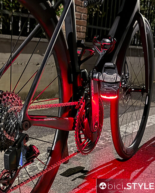 La sicurezza e la visibilità del ciclista passano anche dai pedali