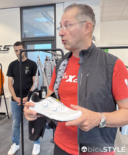 Gregarius Adventure, le nuove calzature off-road di Q36.5. Senza estremizzazioni, tanto comfort, senza perdere di vista la termoregolazione