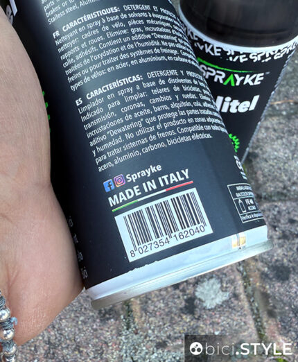 Il detergente spray pratico e funzionale è Pulitel di Spryke