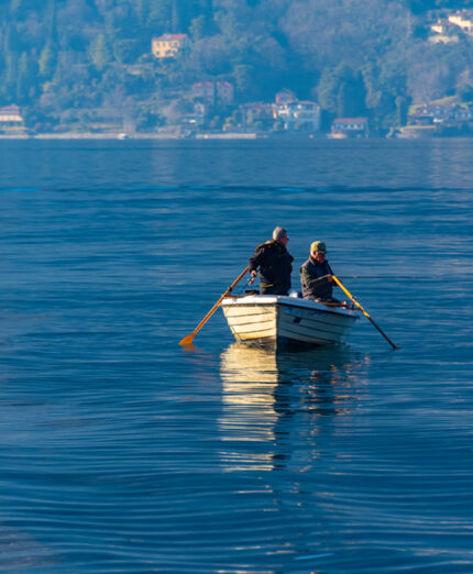 Pescatori sul Lago di Como (depositphotos.com)