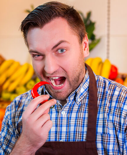 Il peperoncino divide: chi lo adora e chi non lo sopporta. Va mangiato con moderazione  (depositphotos.com)