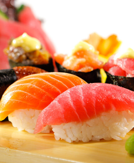 Il pesce crudo apporta proteine ad alto valore biologico e acidi grassi omega-3 (depositphotos.com)