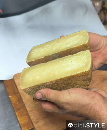 Ciclovie della Transumanza in Abruzzo, Pecorino di Farindola