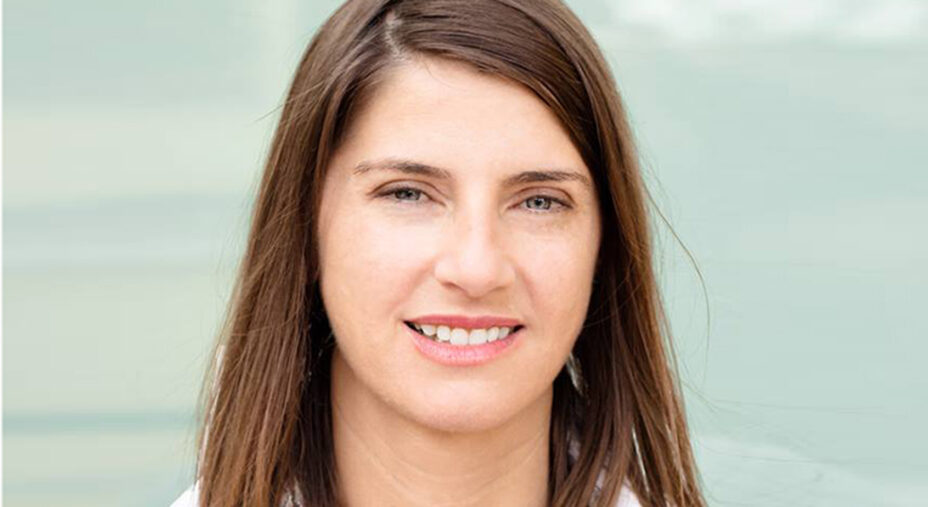 MetLife, Laura Balla