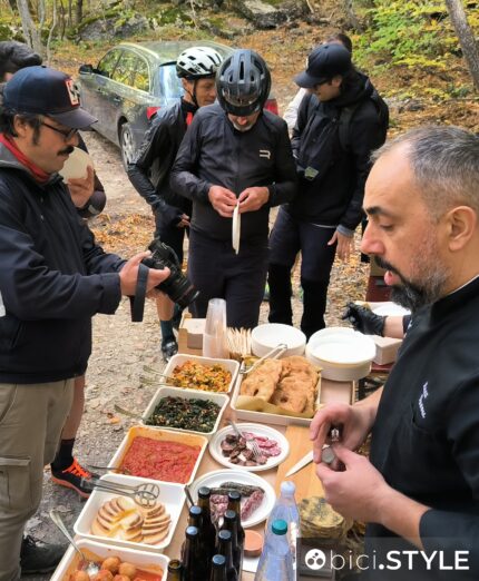 Ciclovie della Transumanza in Abruzzo, "sdijuno del pastore" spiegato dallo chef Luca Pavone