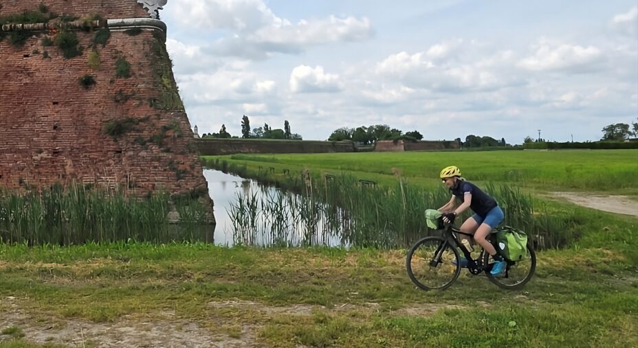 Tour Unesco Lombardia, foto Andrea Rolando, Sabbioneta, ciclista