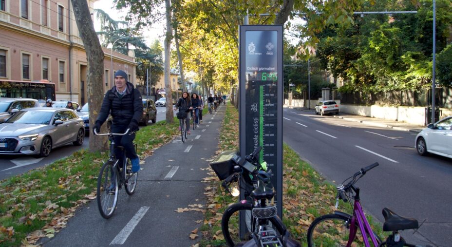 Bologna Città 30, contaciclisti