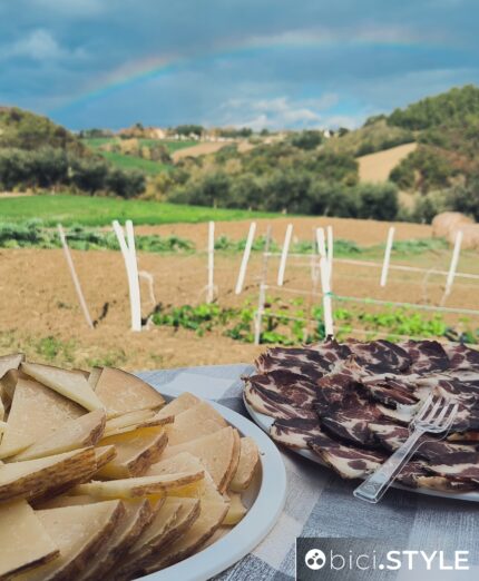 Ciclovie della Transumanza in Abruzzo, salumi e formaggi