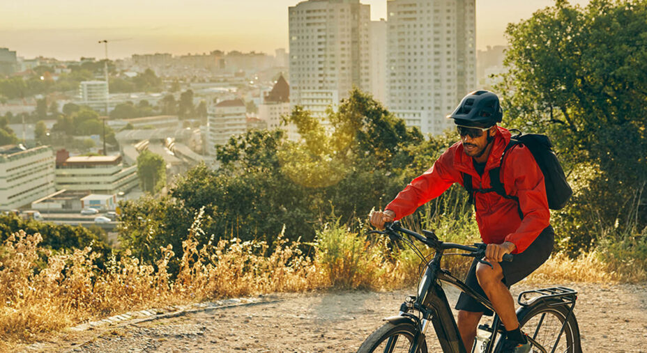 Le bici a pedalata assistita guadagnano sempre più spazio, grazie anche ai benefici in termini di salute