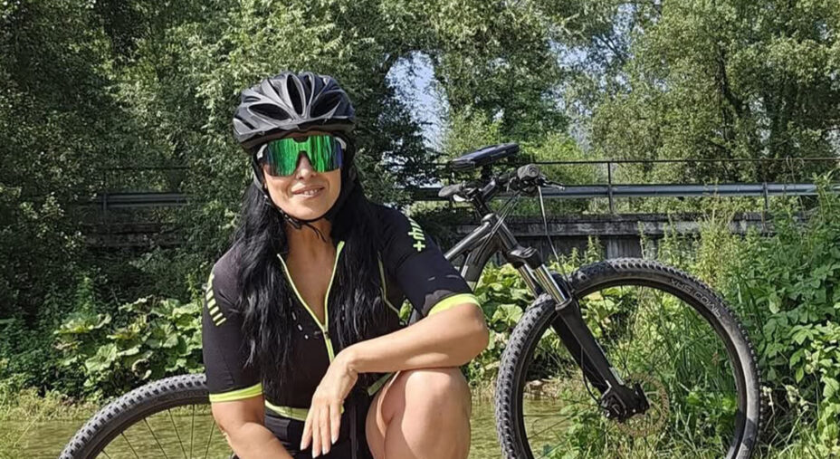 Pedalando l'Italia con Isoradio va in onda ogni domenica alle 14,00 per una durata di 15 minuti che in radio è un ampio spazio