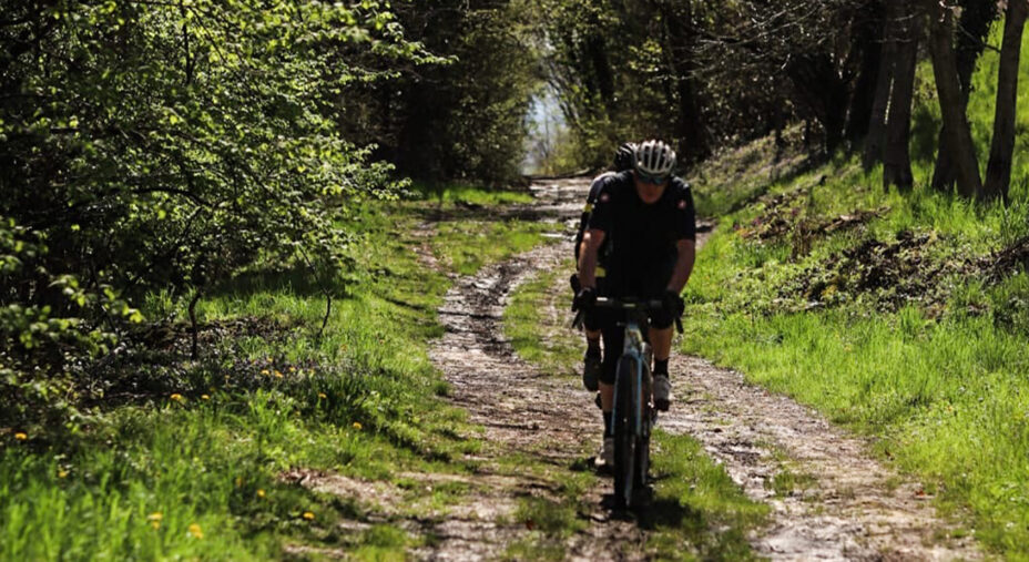 Due giorni dedicati all'Aquila Gravel: sabato 28 marzo ci sarà la prova agonistica, domenica 29 la pedalata non competitiva