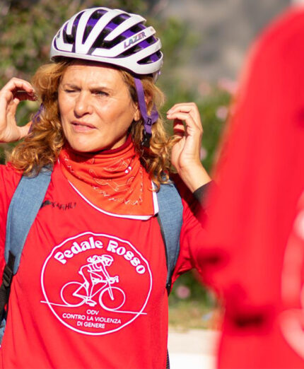 Marianella Bargilli, che ha creato l'Associazione Pedale Rosso con il suo compagno Paolo Bettini