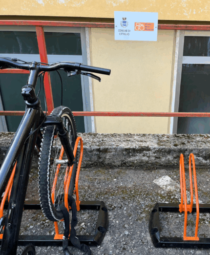 Cittiglio, iniziativa, rastrelliere per la scuola secondaria