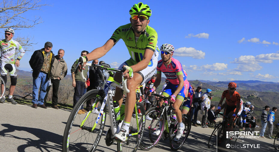 Da questa foto del 2013 si nota invece come la parte posteriore del piede fosse ruotata verso l'interno