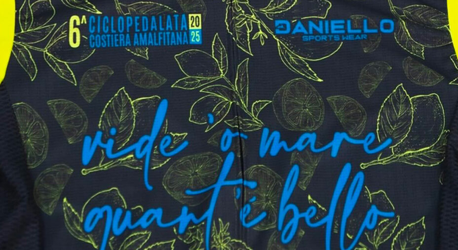 Questa la maglia della ciclopedalata della Costiera Amalfitana