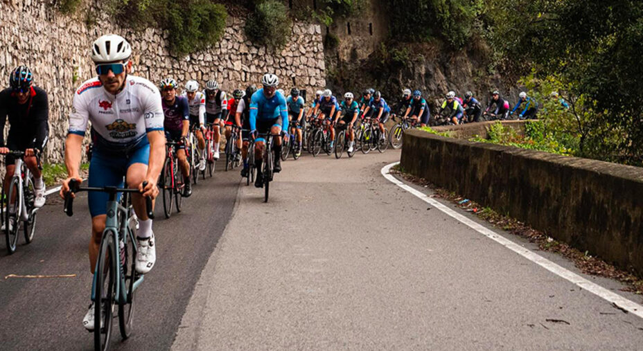 Si attendevano 400 partecipanti, ma la pioggia della sera prima e il terremoto di Avellino hanno dissuaso tanti
