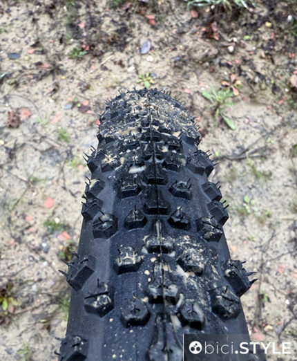 Vredestein Aventura Grezzo, il tubeless gravel che morde