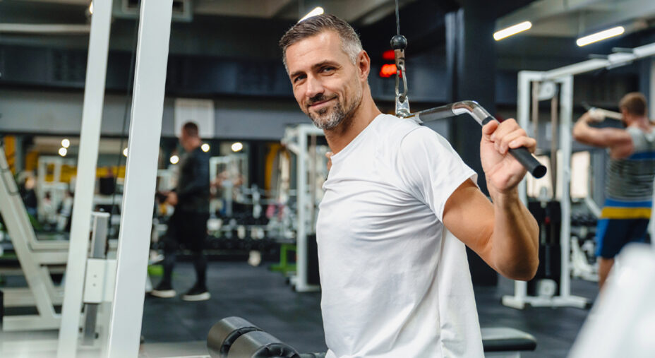 Attività fisica contro la sedentarietà, palestra, lavoro sulla forza (depositphotos.com)