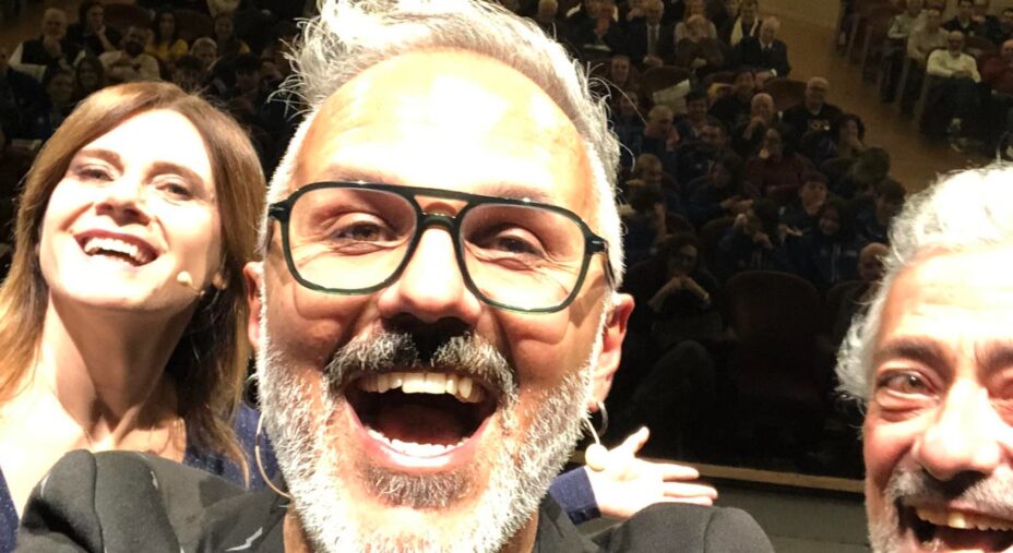 Avis Bike Tour, Paolo Franceschini Il Comicista, teatro, palco